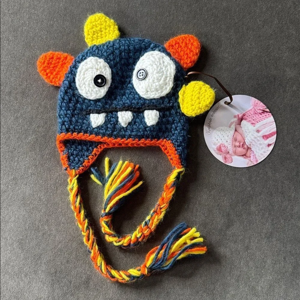 Daisy Baby Unisex Infant Beanie Hat Rowdy Monster in Blue 0-6 months NWT
